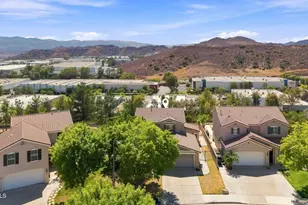 28318 Milbrook Pl, Castaic, CA 91384 - Photo 33