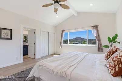 688 Velarde Drive, Thousand Oaks, CA 91360 - Photo 19
