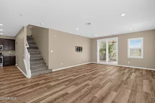 27470 Poppy Ct, Saugus, CA 91350 - Photo 7