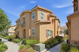 27470 Poppy Ct, Saugus, CA 91350 - Photo 3