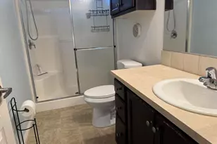 7 Katy Ln, Los Angeles, CA 91345 - Photo 11