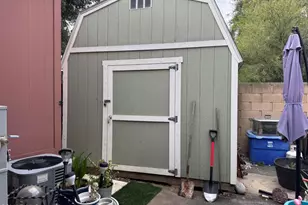 7 Katy Ln, Los Angeles, CA 91345 - Photo 5