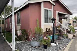 7 Katy Ln, Los Angeles, CA 91345 - Photo 3