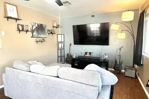 21500 Lassen Street, Chatsworth, CA 91311 - Photo 7