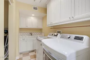3927 Fairbreeze Cir, Westlake Village, CA 91361 - Photo 23