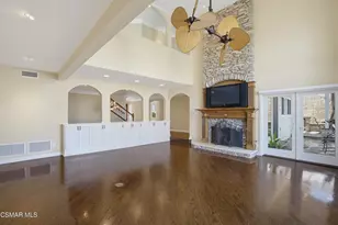 3927 Fairbreeze Cir, Westlake Village, CA 91361 - Photo 9