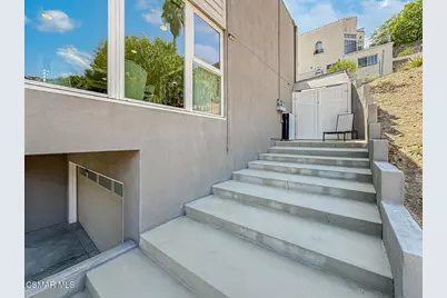 9595 Dennis Way, Simi Valley, CA 91311 - Photo 61