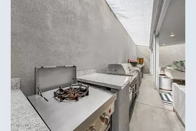 9595 Dennis Way, Simi Valley, CA 91311 - Photo 35