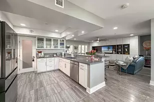 9595 Dennis Way, Simi Valley, CA 91311 - Photo 11