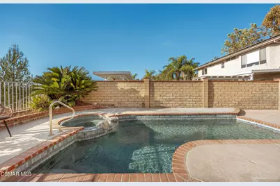 27667 Taryn Drive, Saugus, CA 91350 - Photo 29