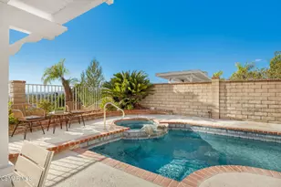 27667 Taryn Dr, Saugus, CA 91350 - Photo 23