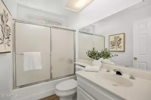 27667 Taryn Dr, Saugus, CA 91350 - Photo 15