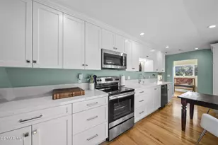 2375 Laguna Cir Dr, Agoura Hills, CA 91301 - Photo 15