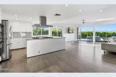 4622 Charmion Lane, Encino, CA 91316 - Photo 9