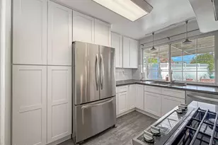 22671 Barcotta Dr, Saugus, CA 91350 - Photo 17