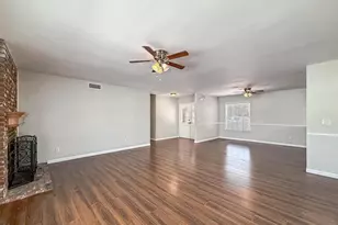 22671 Barcotta Dr, Saugus, CA 91350 - Photo 9