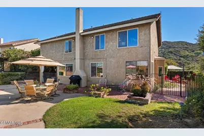 115 Los Padres Drive, Thousand Oaks, CA 91361 - Photo 35