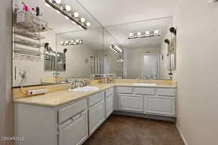 115 Los Padres Dr, Thousand Oaks, CA 91361 - Photo 23