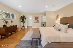 5156 Dumont Pl, Woodland Hills, CA 91364 - Photo 25