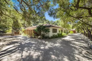 25820 Piuma Rd, Calabasas, CA 91302 - Photo 3