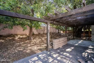 2178 Shady Brook Dr, Thousand Oaks, CA 91362 - Photo 15