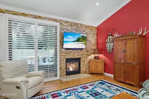 6201 Shoup Ave, Woodland Hills, CA 91367 - Photo 11