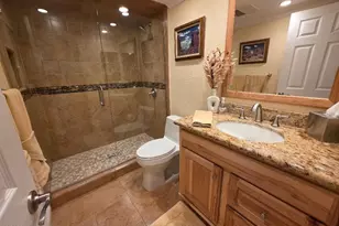 6201 Shoup Ave, Woodland Hills, CA 91367 - Photo 27