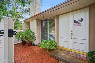6201 Shoup Ave, Woodland Hills, CA 91367 - Photo 3