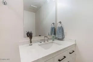 242 Green Lea Pl, Thousand Oaks, CA 91361 - Photo 19