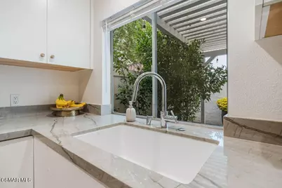 242 Green Lea Place, Thousand Oaks, CA 91361 - Photo 9
