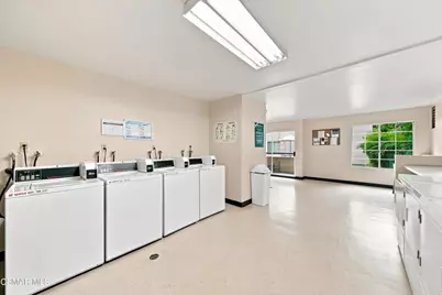 5535 Canoga Avenue #109, Woodland Hills, CA 91367 - Photo 13