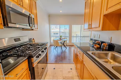 1021 5th Street #206, Santa Monica, CA 90403 - Photo 13