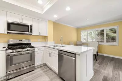 721 Blue Oak Avenue, Thousand Oaks, CA 91320 - Photo 11