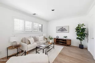 19154 Sylvan St, Tarzana, CA 91335 - Photo 9