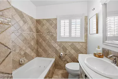 19154 Sylvan Street, Tarzana, CA 91335 - Photo 17