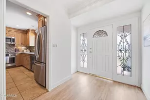 19154 Sylvan St, Tarzana, CA 91335 - Photo 15