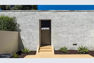 207 Green Heath Place, Thousand Oaks, CA 91361 - Photo 17