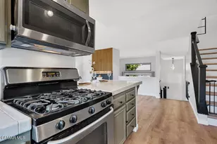2445 Chandler Ave, Simi Valley, CA 93065 - Photo 9