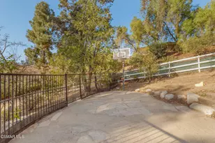10165 La Canada Way, Shadow Hills, CA 91040 - Photo 41