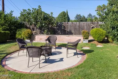 11 Teasdale Street, Thousand Oaks, CA 91360 - Photo 3