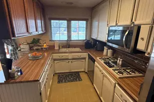 3048 Mineral Wells Ct, Simi Valley, CA 93063 - Photo 7