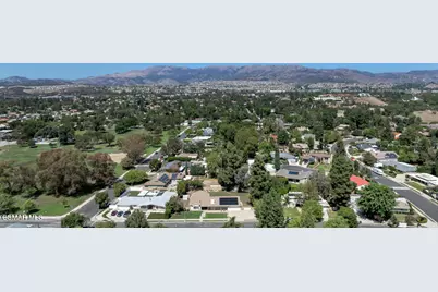 20325 Hiawatha Street, Chatsworth, CA 91311 - Photo 3