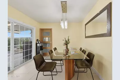 17814 Blackbrush Drive, Canyon Country, CA 91387 - Photo 7