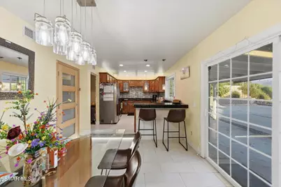 17814 Blackbrush Drive, Canyon Country, CA 91387 - Photo 11