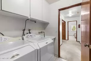 2162 Yosemite Ave, Simi Valley, CA 93063 - Photo 31