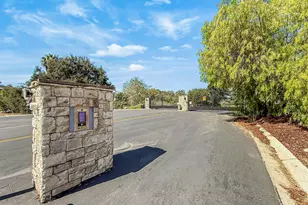 155 W Kelly Rd, Newbury Park, CA 91320 - Photo 3