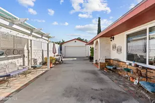7860 Fenwick St, Sunland, CA 91040 - Photo 35