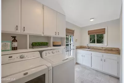 1565 Falling Star Avenue, Westlake Village, CA 91362 - Photo 19