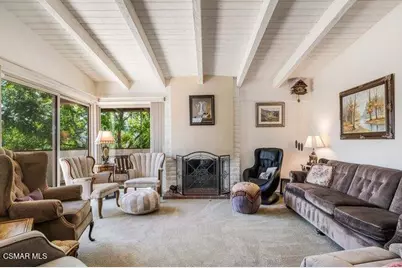 784 N Woodlawn Drive, Thousand Oaks, CA 91360 - Photo 5