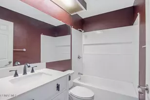 28636 Lapine Ave, Saugus, CA 91390 - Photo 27